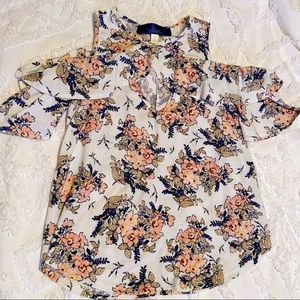 Floral Blouse.. perfect condition!